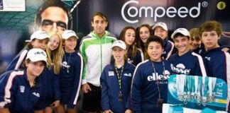 Baghdatis se da una charla con varios niños en la Caja Mágica baghdatis_mutua_madrid_open_compeed