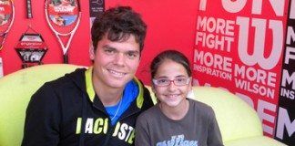 Milos Raonic con los niños en el Godó Milos Raonic en Stand Wilson Conde Godó 2012