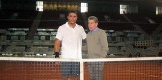 Dos leyendas en la Caja Mágica ronaldo y santana