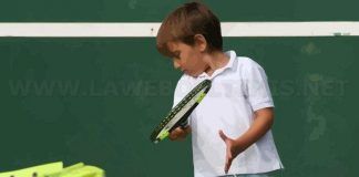 Empuñaduras en Imágenes – La Web del Tenis Las Empuñaduras. Niño jugando al tenis