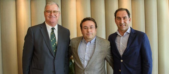 Desayuno de prensa Barcelona Open Banc Sabadell 65º Trofeo Conde de Godó.jpg. Albert Agustí, Goyo Ybort y Albert Costa