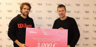 La campaña ‘Dale un revés al cáncer’ de Wilson recauda 3.000 euros La campaña ‘Dale un revés al cáncer’ de Wilson vuelve a teñir de rosa el tenis y recauda 3.000 euro