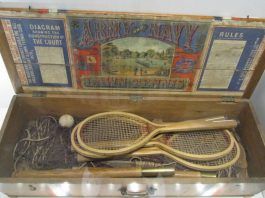 De la madera maciza y laminada a la combinación con las fibras Evolucion de las Raquetas de la Madera a las fibras