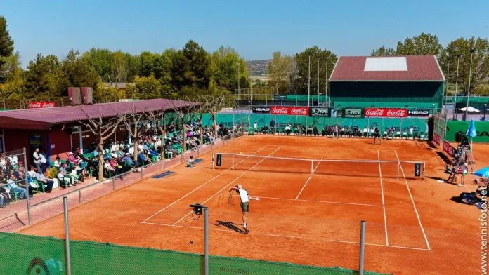 Instalaciones Equelite en Villena donde se juega El ITF J1 VILLENA Trofeo Juan Carlos Ferrero