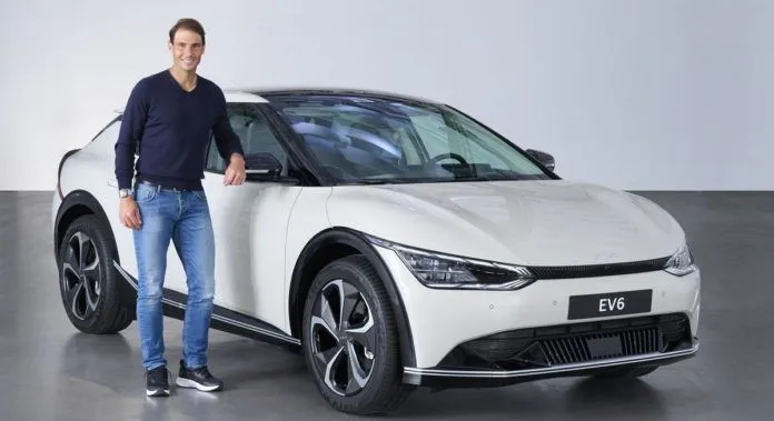 Nadal y el nuevo KIA EV6 en Madrid