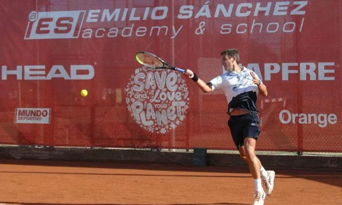 Nicola Khun, Javier Barranco y Nicolás Alvarez avanzan en el Emilio Sánchez Academy Challenger