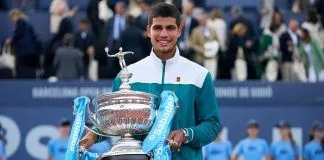 Carlos Alcaraz volvió a ganar el Conde de Godó pero esta vez de forma absoluta Carlos Alcaraz con el Trofeo del Godó 2022