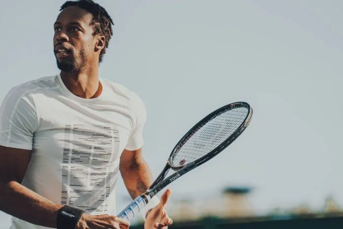 ARTENGO TTS SOFT BLANC CASSE NOIR r5 Gael Monfils con Artengo TR 960 Control Tour