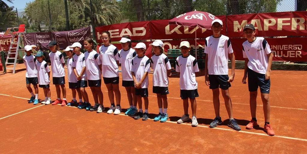 Equipo de recogepelotas Campeonato de España MAPFRE de Tenis Alevín