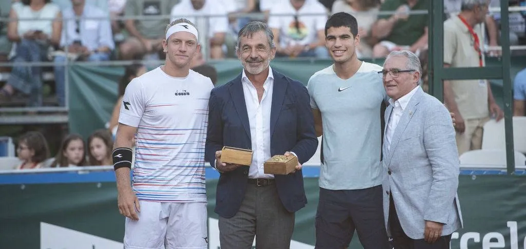Real Club Recreativo de Tenis Huelva entrega medalla de oro a Emilio Sánchez Vicario