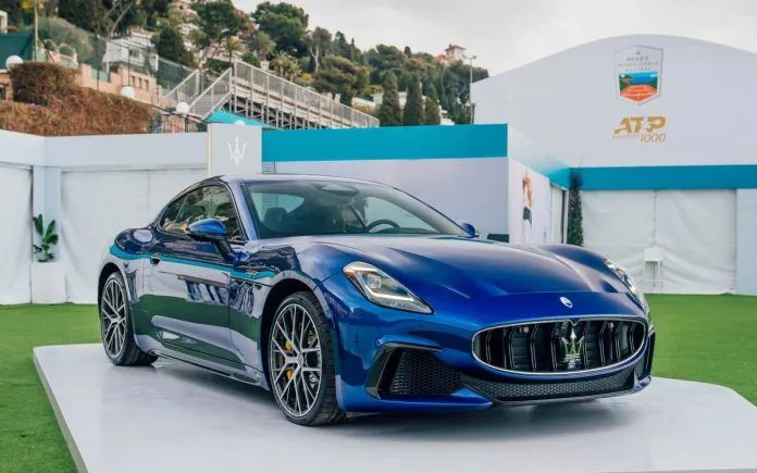 Automóviles y tenis, Maserati Gran Turismo