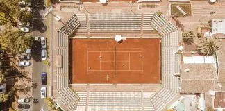 Club de Tenis Puente Romano. Donde profesionales y aficionados, comparten pista Club de Tenis Puente Romano Marbella