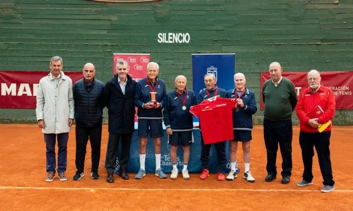 Club Tenis Valencia Campeón España +85