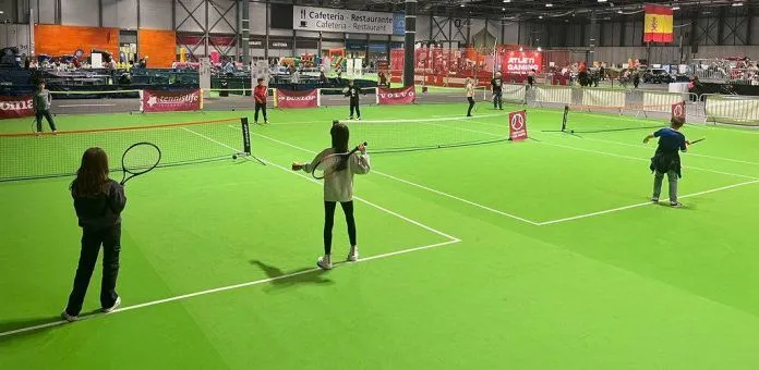 La Federación de Tenis de Madrid acercó el tenis a casi seis mil niños en Juvenalia