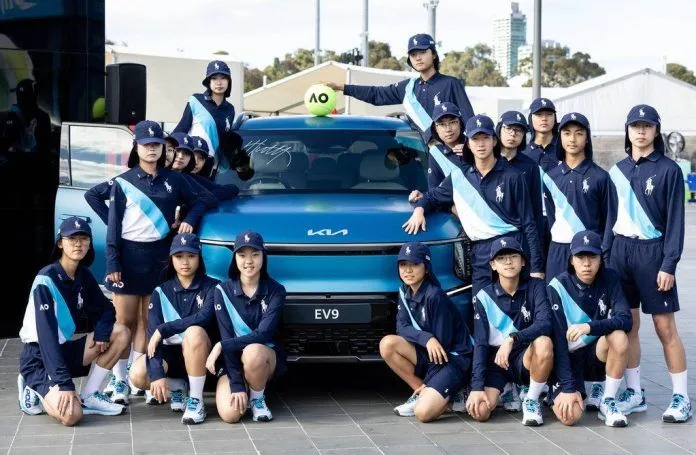 Recogepelotas Open Australia con KIA EV9 SUV Eléctrico
