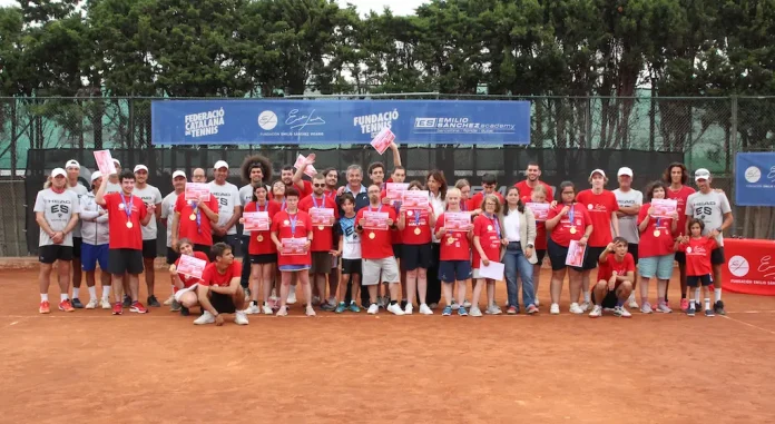 La Fundación Emilio Sánchez Vicario celebra la clausura de sus cursos de tenis adaptado