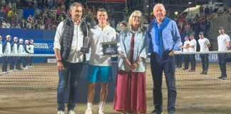 Diego Schwartzman conquista el XXXVII Torneo BDO Tenis Playa Luanco tras una épica remontada Entrega premio campeón Torneo BDO Tenis Playa Luanco 2024