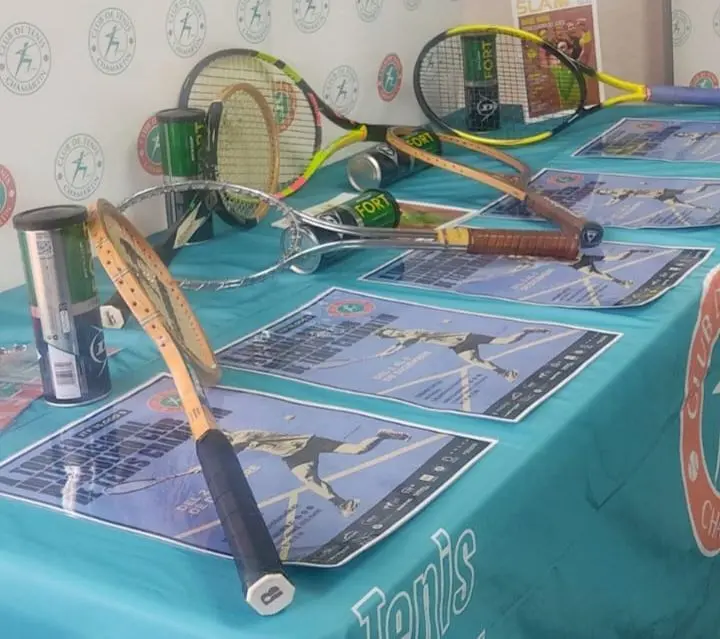 ITF Chamartín M15 Exposición de raquetas
