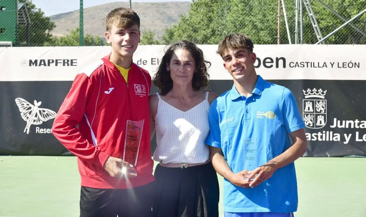 Jesús Sesmero, Virginia Ruano y Leo Ferrera Torneo Cadete El Espinar