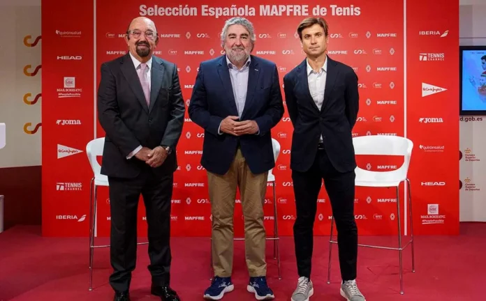 Alcaraz lidera a España en la Final 8 de Copa Davis