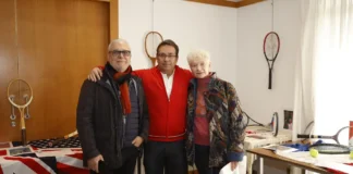 El Club Mirasierra celebra con éxito la undécima exposición “Raquetas con historia” Exposición Raquetas con historia en el Club Mirasierra