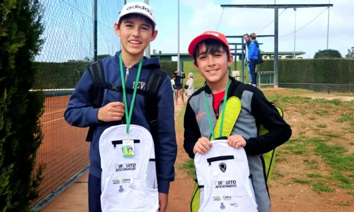 Jugadores del Circuito de Aficionados by Alcral AG en el Centro Blas Infante de Sevilla