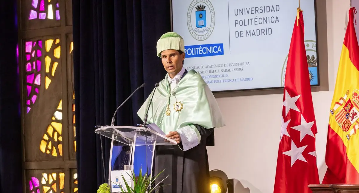 Rafa Nadal pronunciando su discurso en la Universidad Politécnica de Madrid