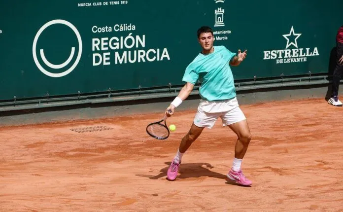 Pablo Llamas celebra un punto en el Challenger Costa Cálida Murcia 2026