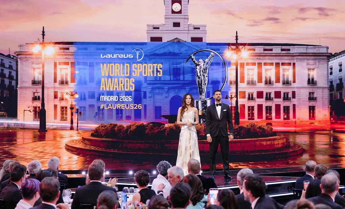 Novak Djokovic presentando los premios Laureus 2026