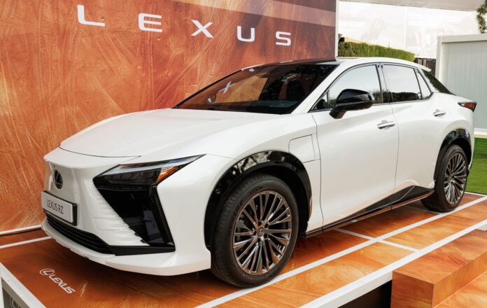 Lexus RZ 500e Direct4 en el Barcelona Open Banc Sabadell