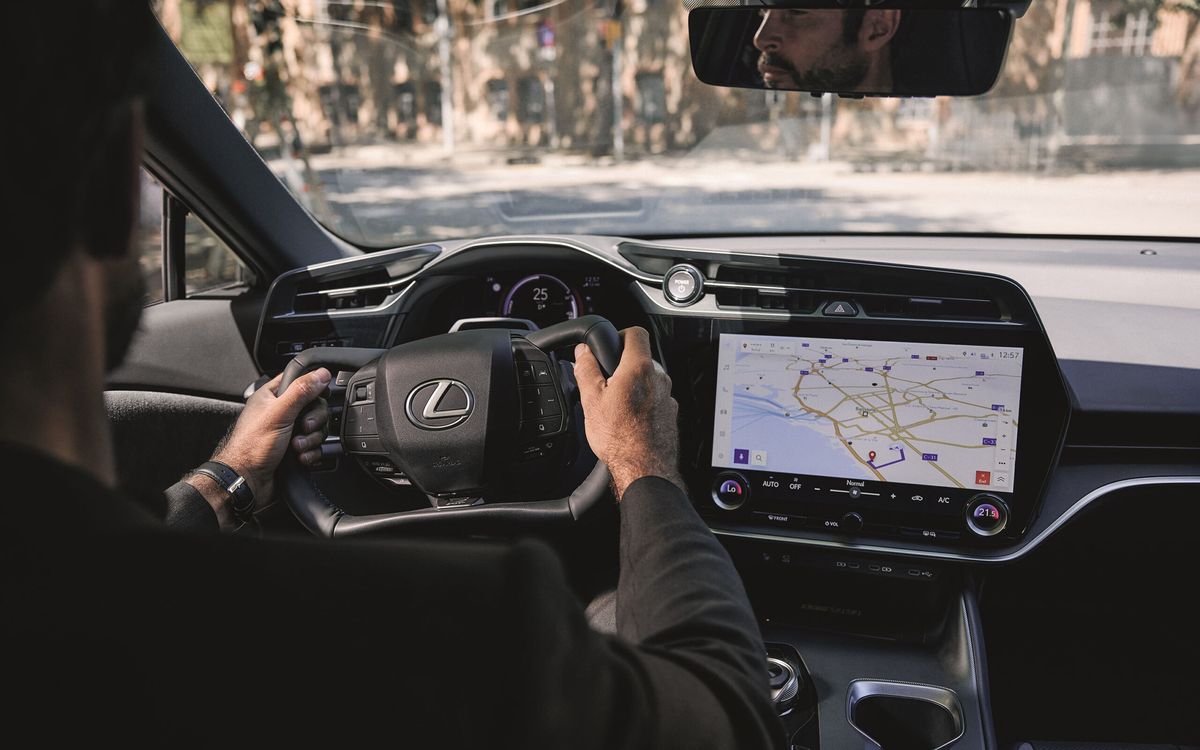 volante tipo jet Lexus Steer by Wire