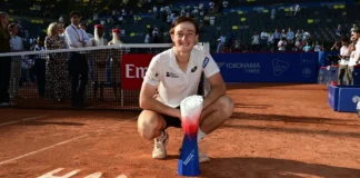 Ignacio Buse conquista Hamburgo y firma la mayor hazaña de su carrera con un histórico título ATP Ignacio Buse celebra el título del ATP de Hamburgo 2026 tras vencer a Tommy Paul
