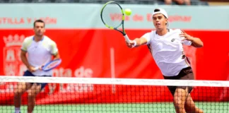 Alejo Sánchez y Benjamín Winter se estrenaron con doble éxito en el ATP Challenger Tour Alejo Sánchez y Benjamín Winter en acción durante el Open El Espinar 2026