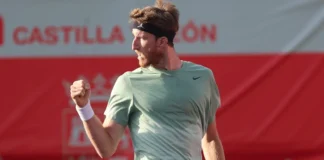 Keegan Smith avanza a cuartos y el Open de El Espinar entra en su fase decisiva Keegan Smith avanza a cuartos de final del Open de El Espinar