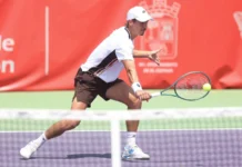 Pavlovic-Smith y Martineau-Crawford, semifinales en El Espinar Oliver Crawford durante su partido de cuartos de final del Open Castilla y León Villa de El Espinar