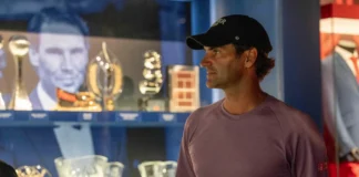 Roger Federer descubre el nuevo museo de Rafa Nadal Roger Federer visita el nuevo Rafa Nadal Museum en Mallorca