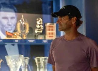 Roger Federer descubre el nuevo museo de Rafa Nadal Roger Federer visita el nuevo Rafa Nadal Museum en Mallorca