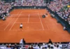Albacete revive la Copa Davis con leyendas de España e Italia Pista de Copa Davis con público durante una eliminatoria de tenis