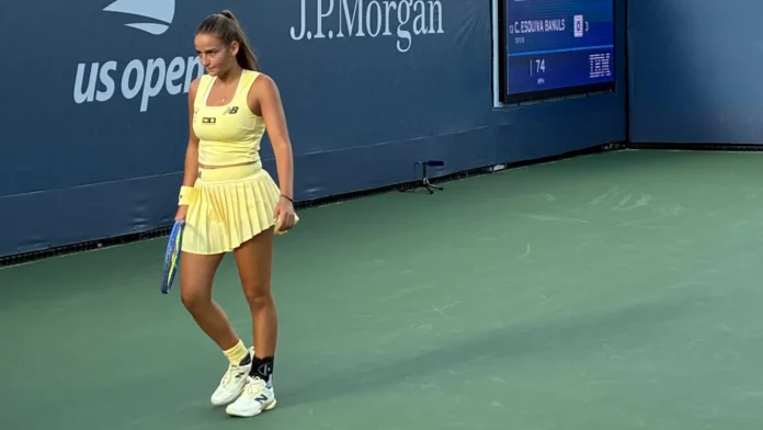 Charo Esquiva afronta su salto al tenis profesional Charo Esquiva durante su etapa de transición al tenis profesional.