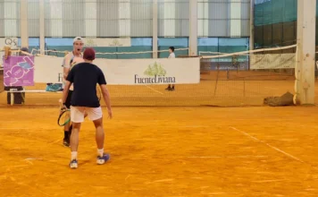El Vigo Tennis Open resiste al temporal y avanza hacia los octavos de final Vigo Tennis Open 2026 en las pistas de Samil