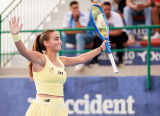 Charo Esquiva encadena títulos y firma un nuevo hito para el tenis español Charo Esquiva celebra su segundo título profesional en el W35 de Baza