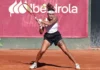 El CDE Tenis Madrid sorprende y se mete en las semifinales del Campeonato de España Aliona Bolsova, jugadora del CDE Tenis Madrid, durante el Campeonato de España Iberdrola por Equipos Femeninos 2026.