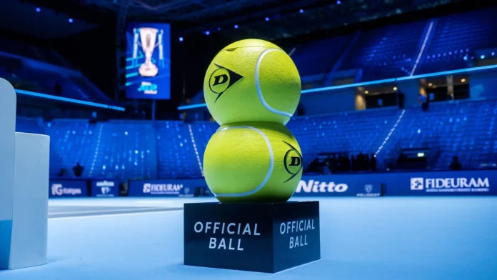 Pelota Dunlop oficial del ATP Tour durante la gira de pista dura indoor 2026