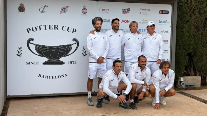 Pedro Nieto y Javi Martínez con el equipo español campeón de la Copa Potter +45 de 2026.